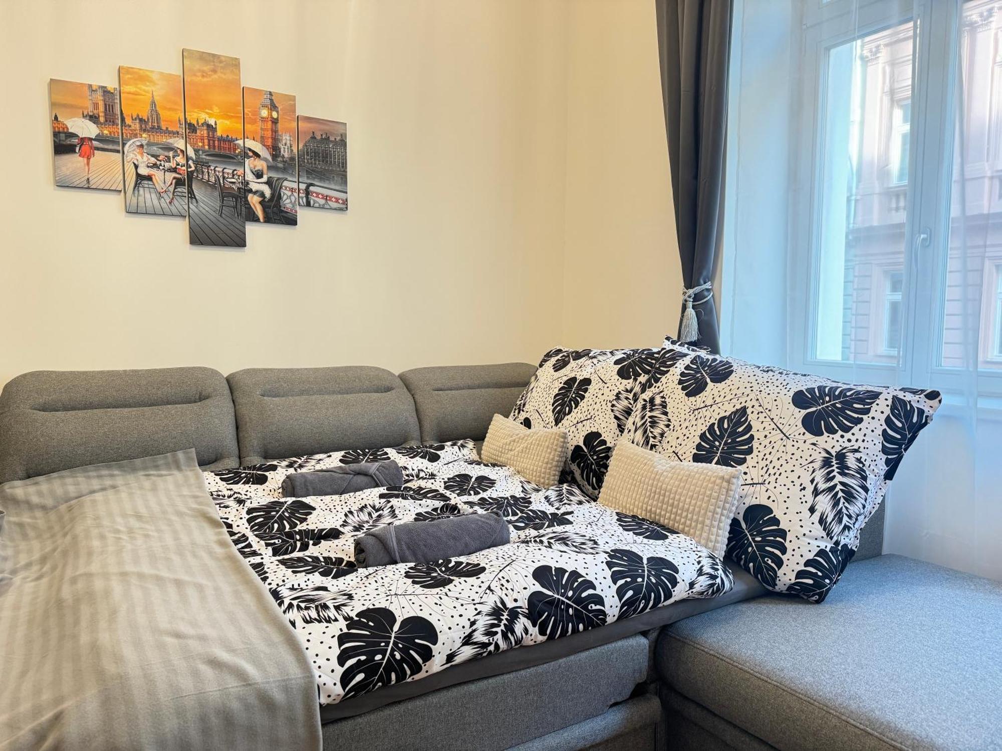 Free Parking - Cozy Apartment Near Vysehrad Railway Bridge Прага Екстер'єр фото