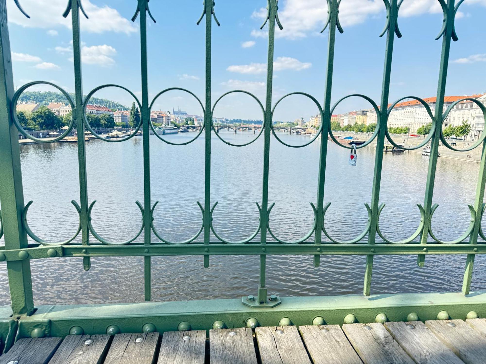 Free Parking - Cozy Apartment Near Vysehrad Railway Bridge Прага Екстер'єр фото