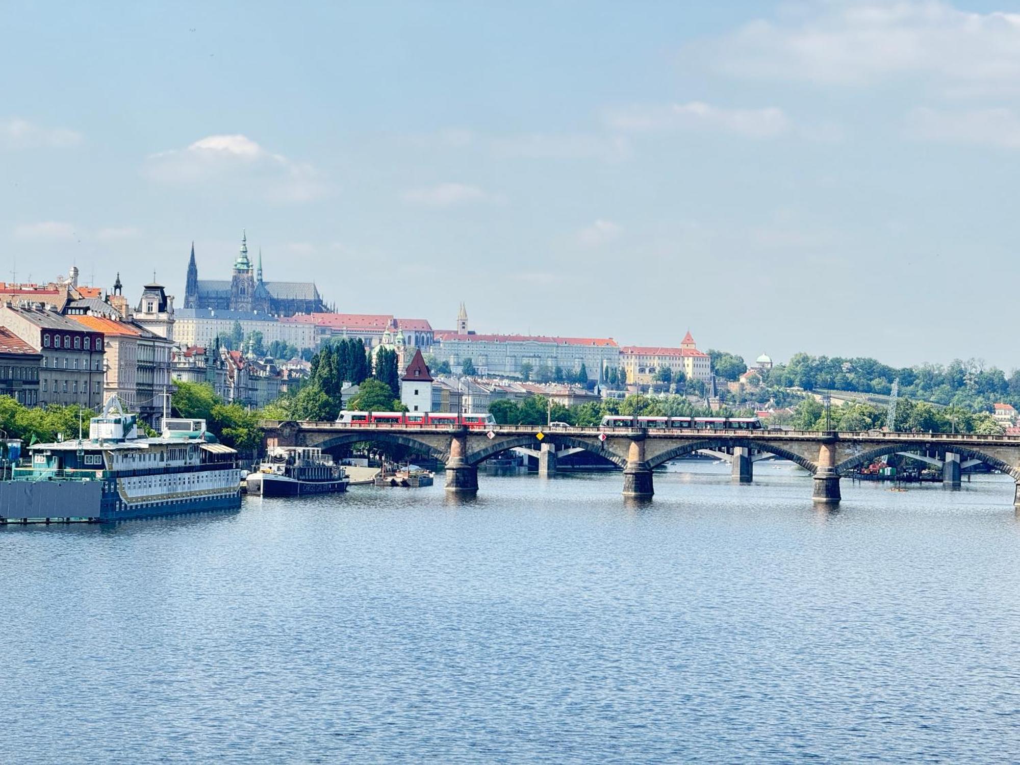 Free Parking - Cozy Apartment Near Vysehrad Railway Bridge Прага Екстер'єр фото